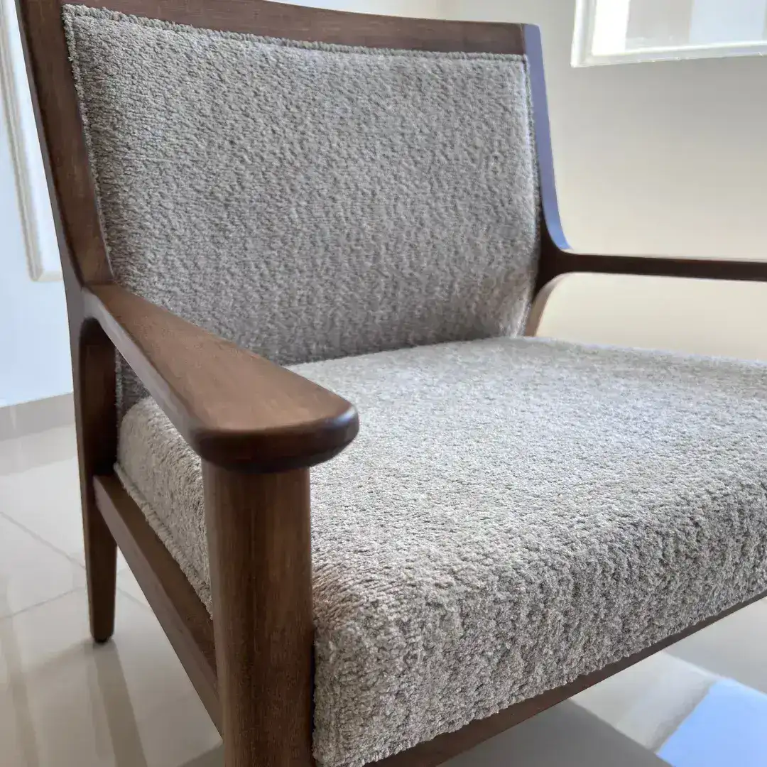 Sillón butacón Nórdico tapizado Essen - SILVINA C 2 Sillón butacón Nórdico tapizado Essen - SILVINA C 2