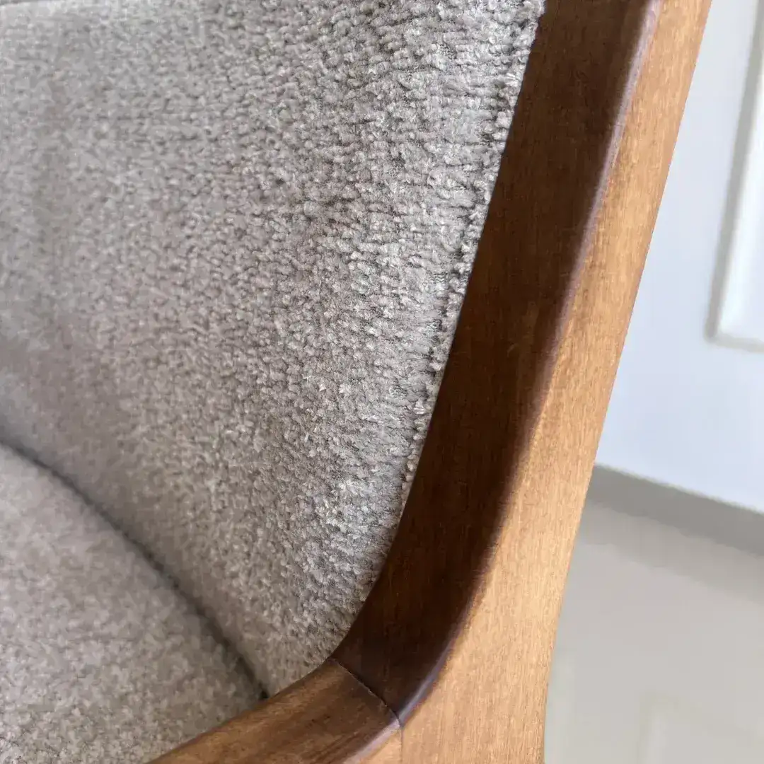 Sillón butacón Nórdico tapizado Essen - SILVINA C 3 Sillón butacón Nórdico tapizado Essen - SILVINA C 3