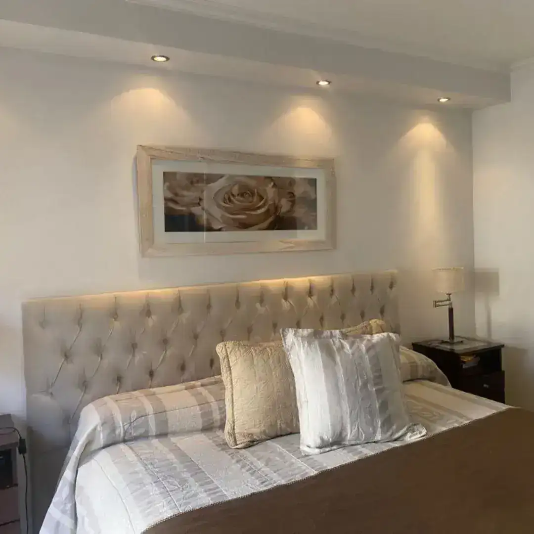 Respaldo cama Moderno capitoné Chesterfield - SILVINA C 32 Respaldo cama Moderno capitoné Chesterfield - SILVINA C 32