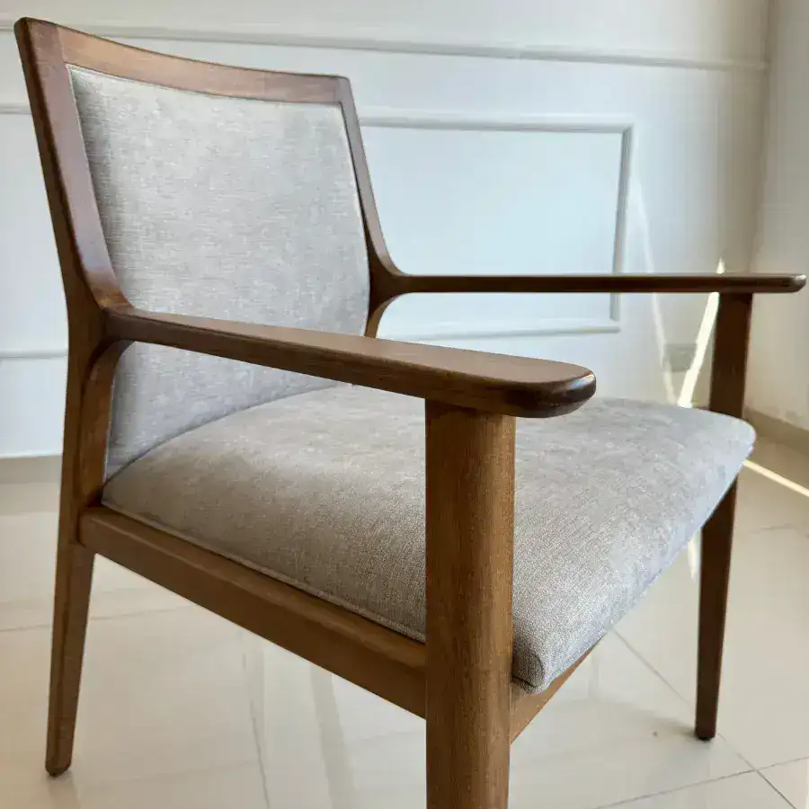 Sillón cabecera apoyabrazos madera Essen - SILVINA C 4 Sillón cabecera apoyabrazos madera Essen - SILVINA C 4