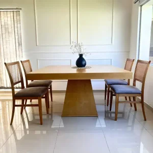 Mesa comedor cuadrada madera Moderna Piramide - SILVINA C
